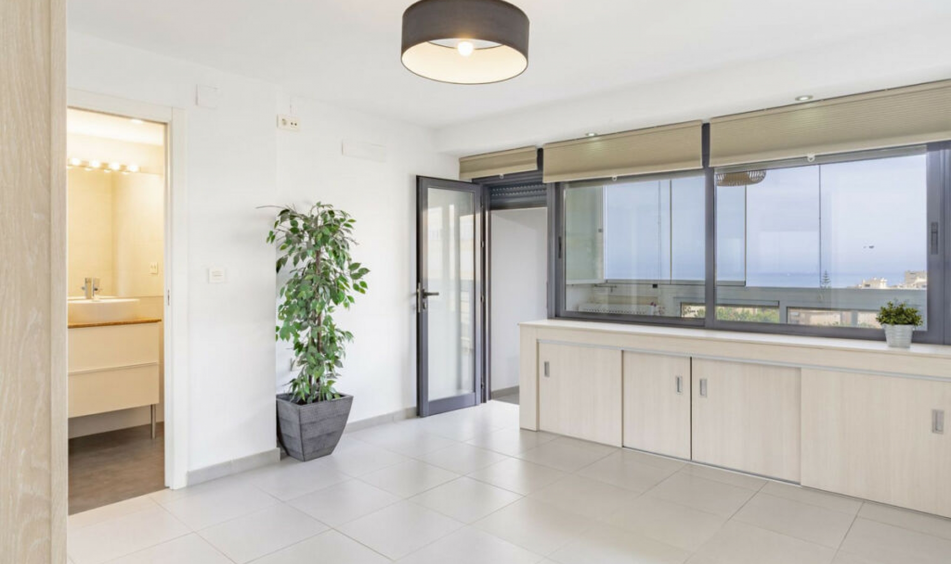 Resale - Apartment -
Torremolinos