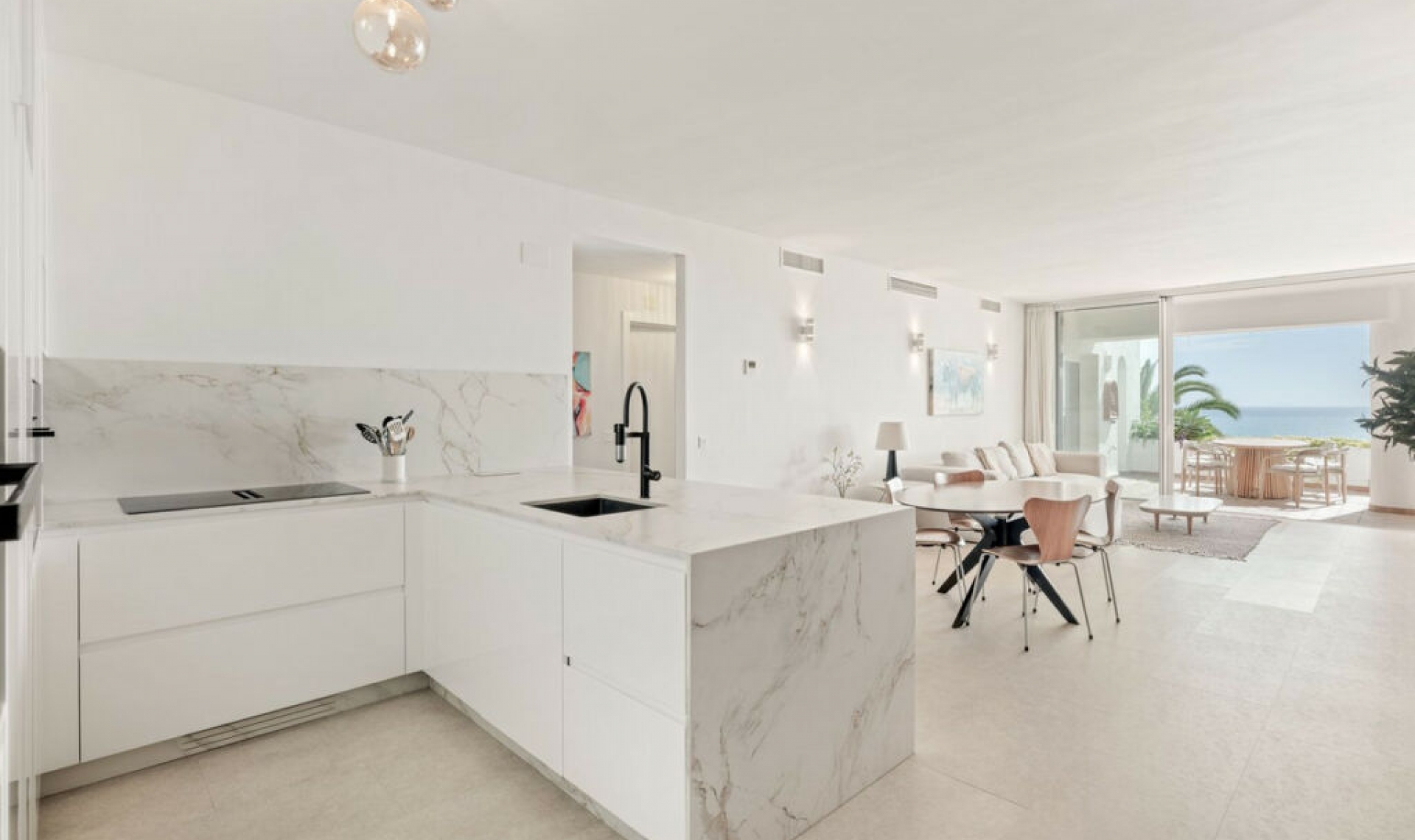 Resale - Apartment -
Torremolinos