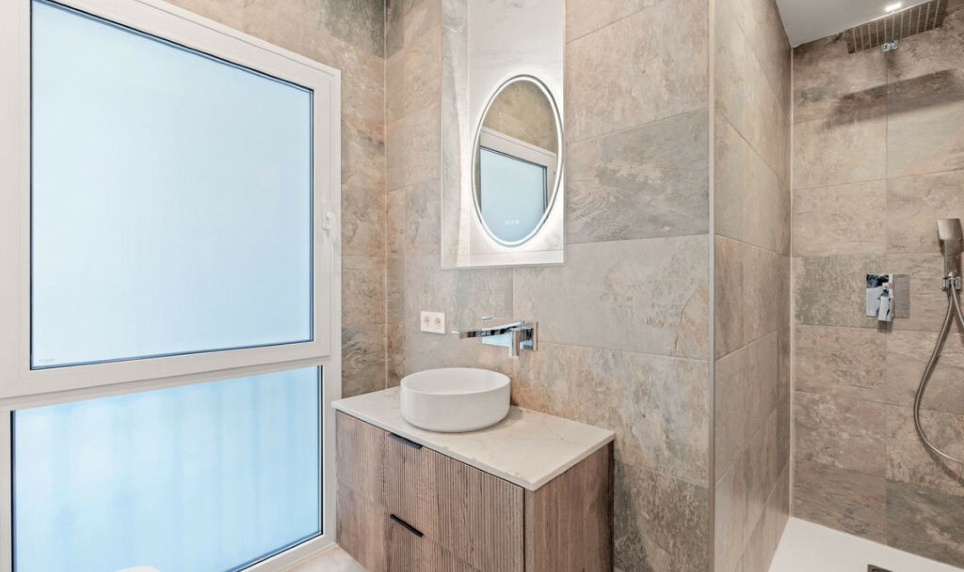 Resale - Apartment -
Torremolinos