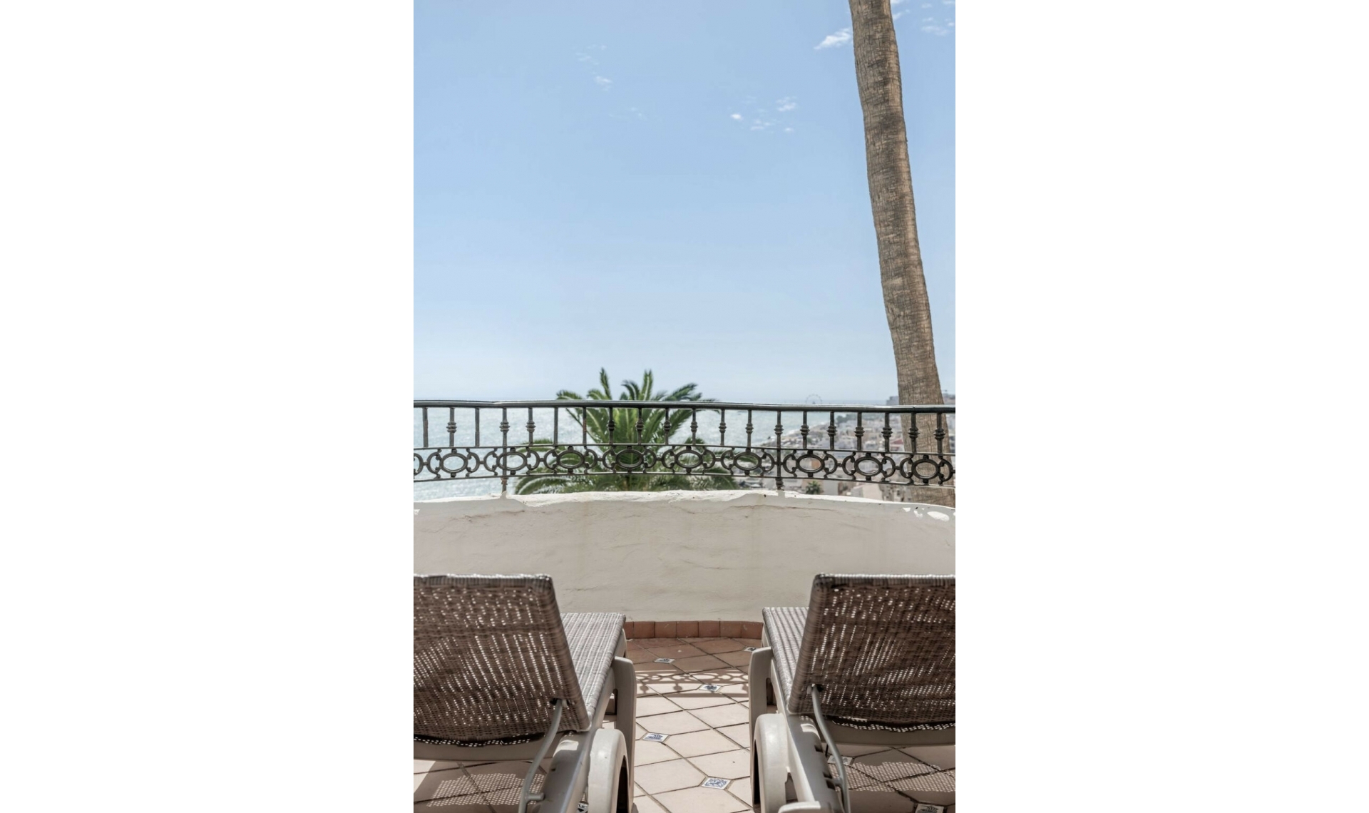 Resale - Apartment -
Torremolinos