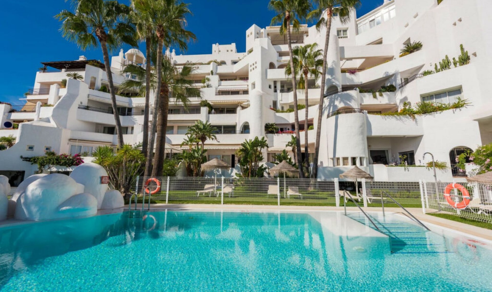 Resale - Apartment -
Torremolinos