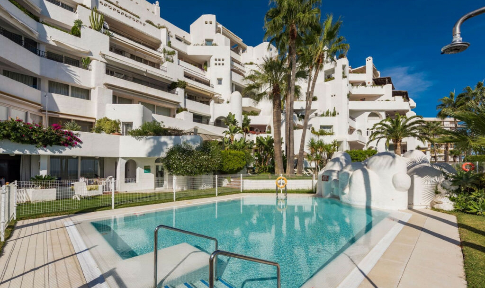 Resale - Apartment -
Torremolinos