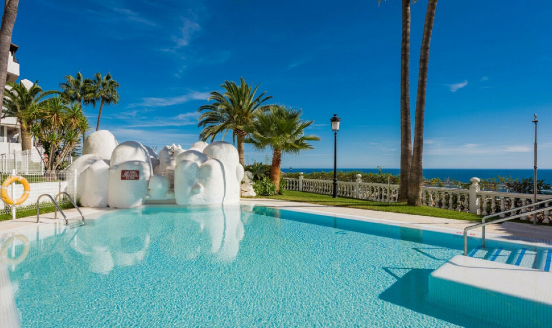 Resale - Apartment -
Torremolinos