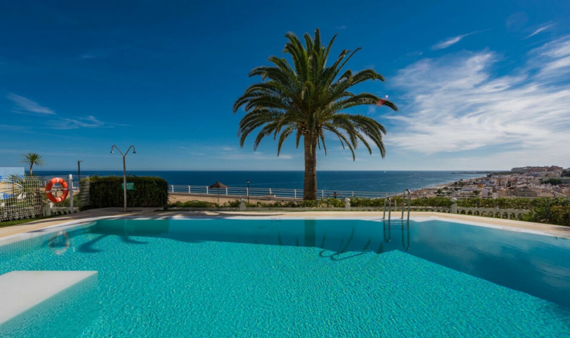 Resale - Apartment -
Torremolinos