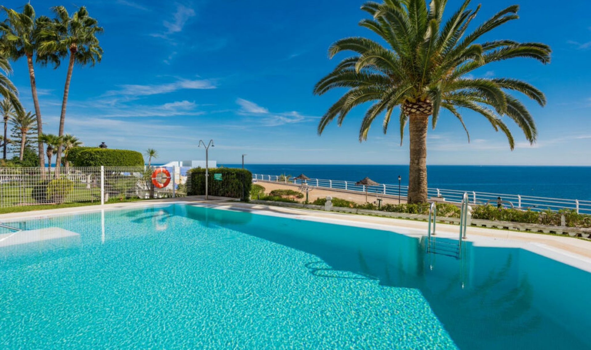 Resale - Apartment -
Torremolinos