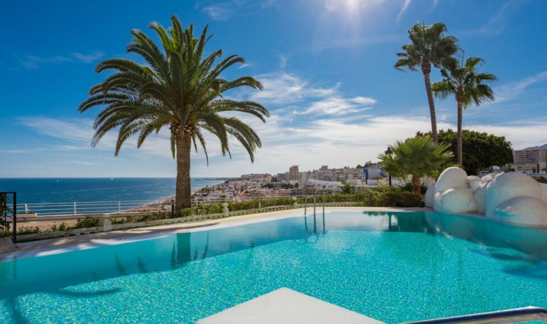 Resale - Apartment -
Torremolinos