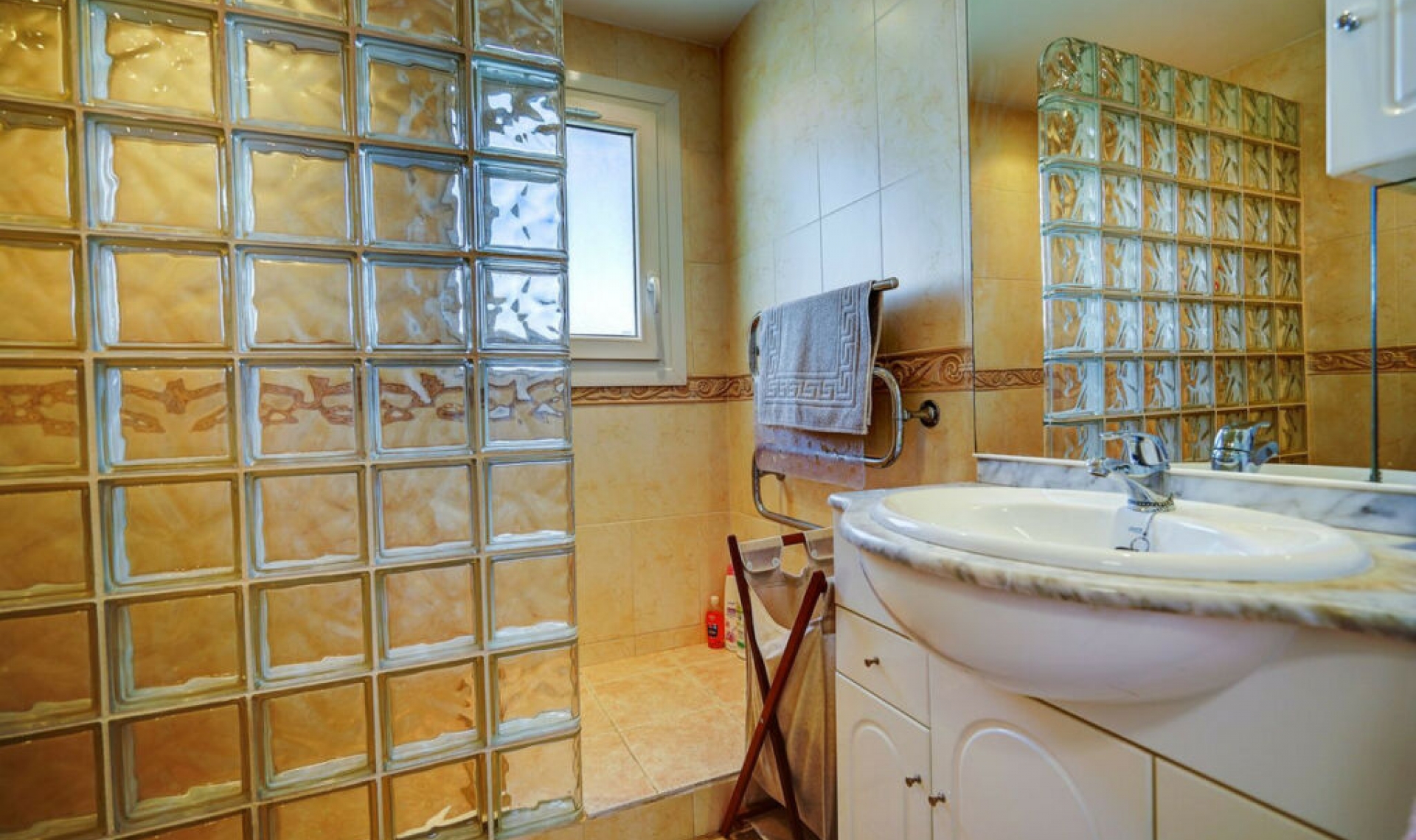 Resale - Apartment -
Torrenueva