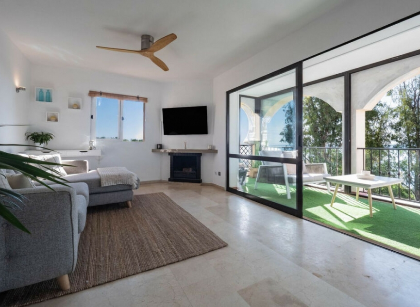 Resale - Apartment -
Torrenueva