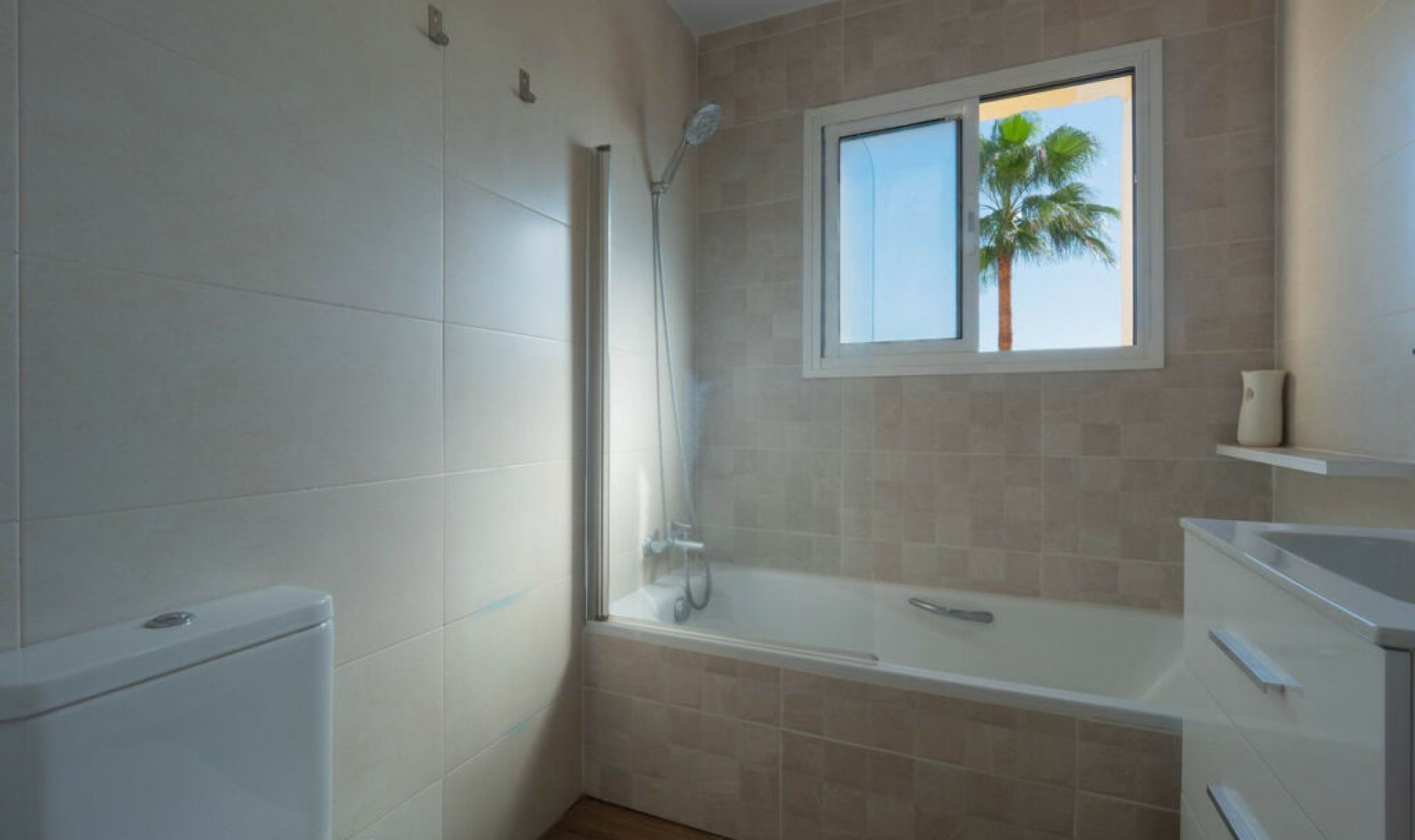 Resale - Apartment -
Torrenueva