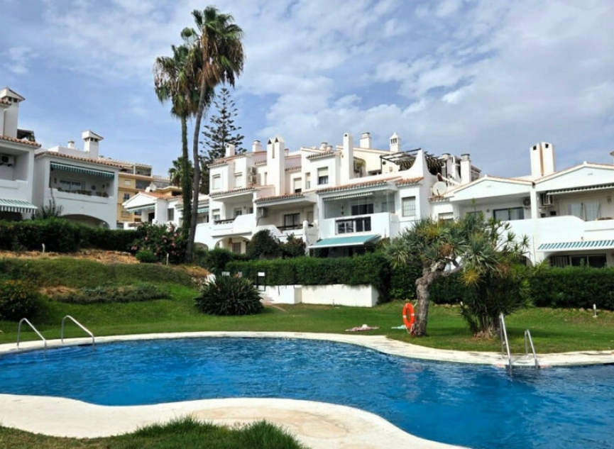 Resale - Apartment -
Torrenueva