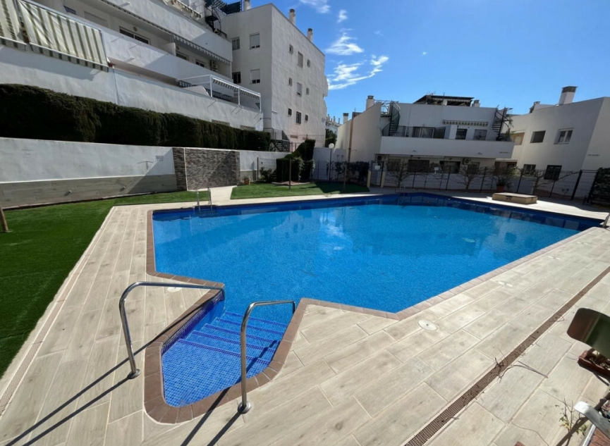 Resale - Apartment -
Torrequebrada