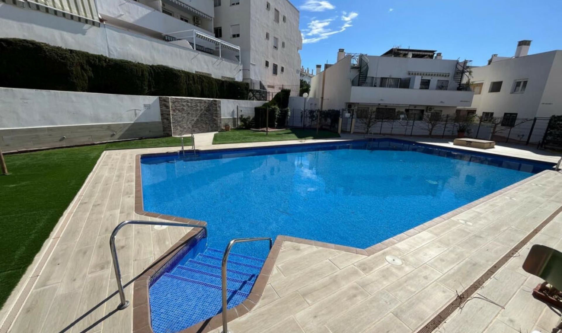 Resale - Apartment -
Torrequebrada