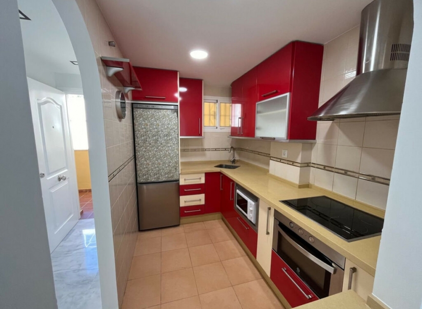 Resale - Apartment -
Torrequebrada