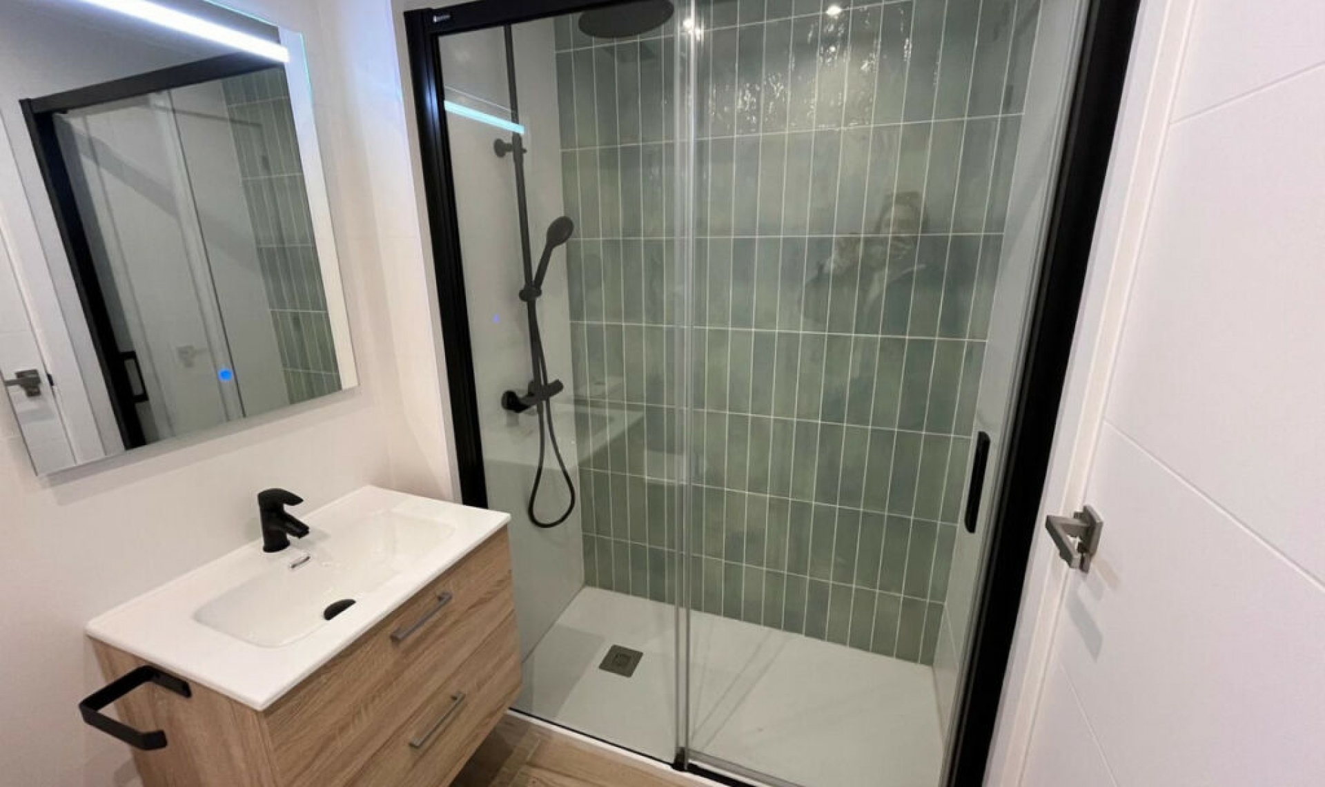 Resale - Apartment -
Torrequebrada