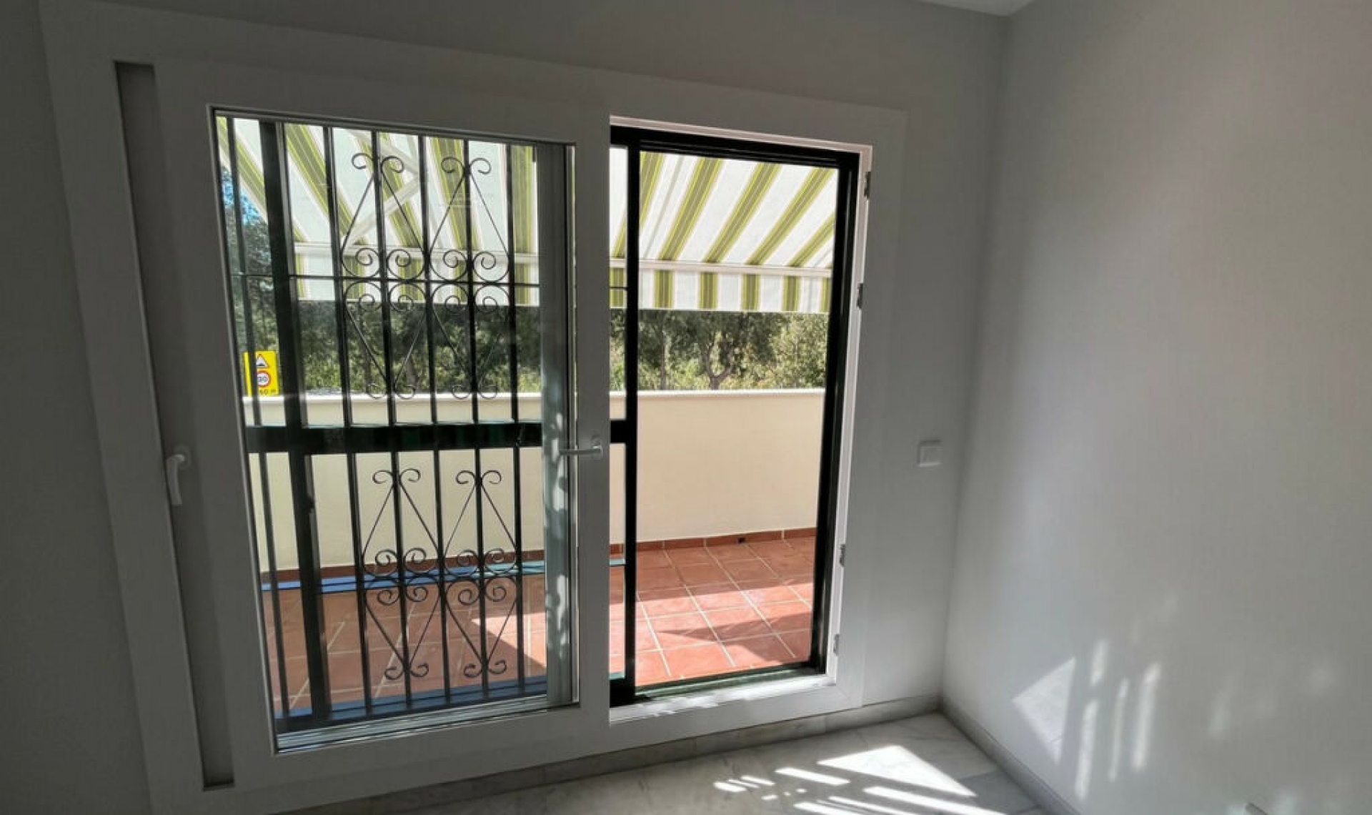 Resale - Apartment -
Torrequebrada