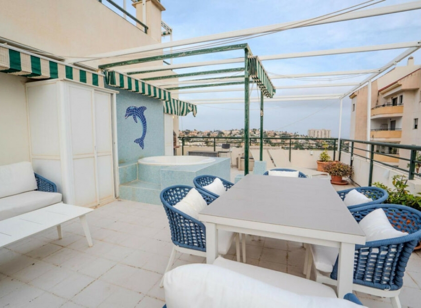 Resale - Apartment -
Torrequebrada