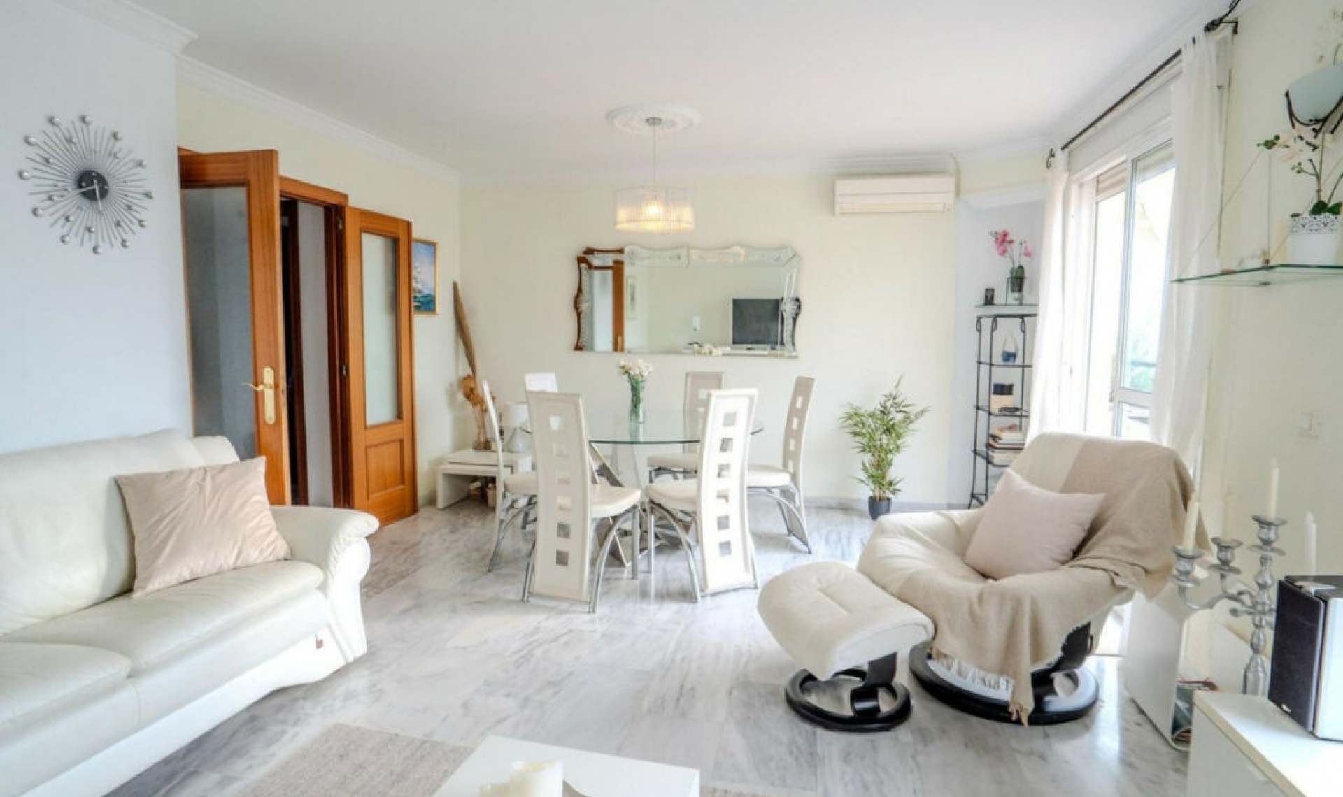 Resale - Apartment -
Torrequebrada