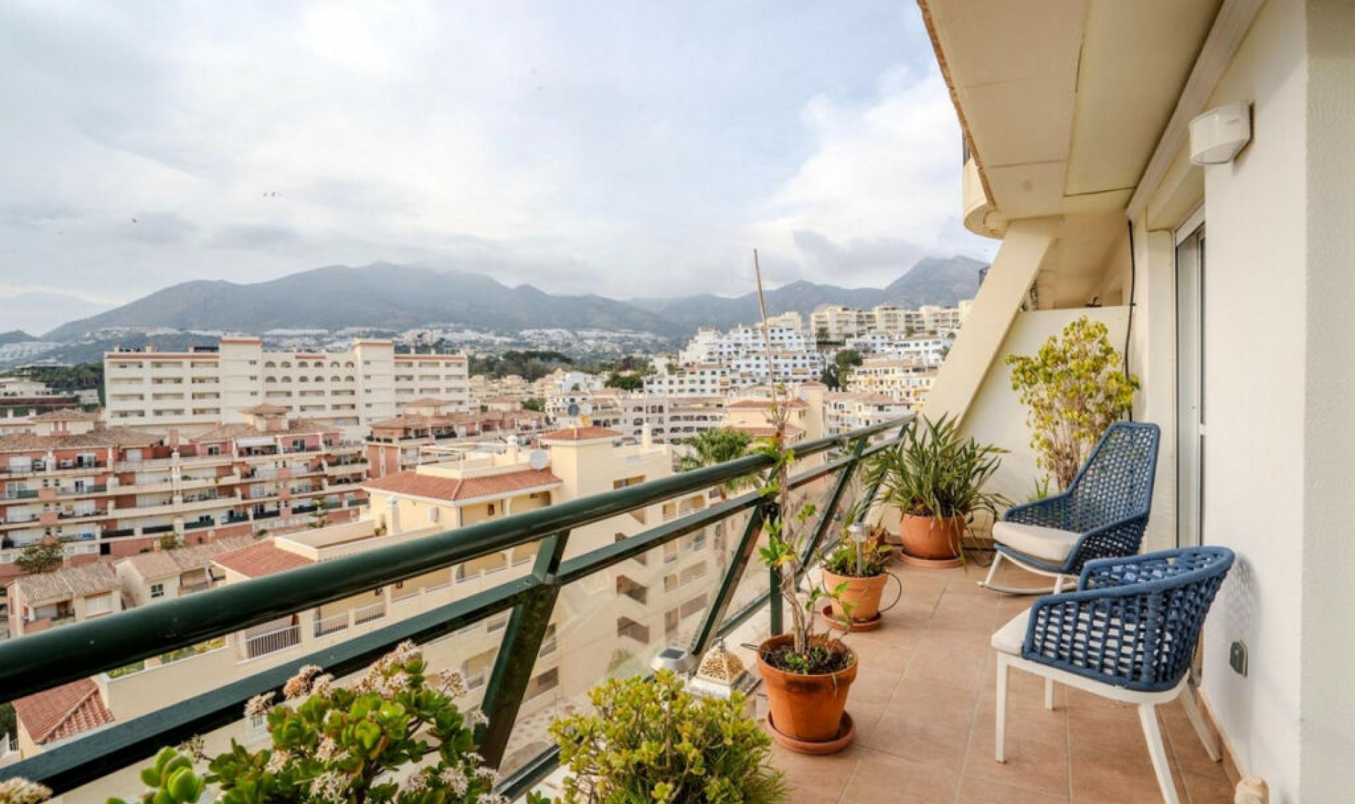 Resale - Apartment -
Torrequebrada