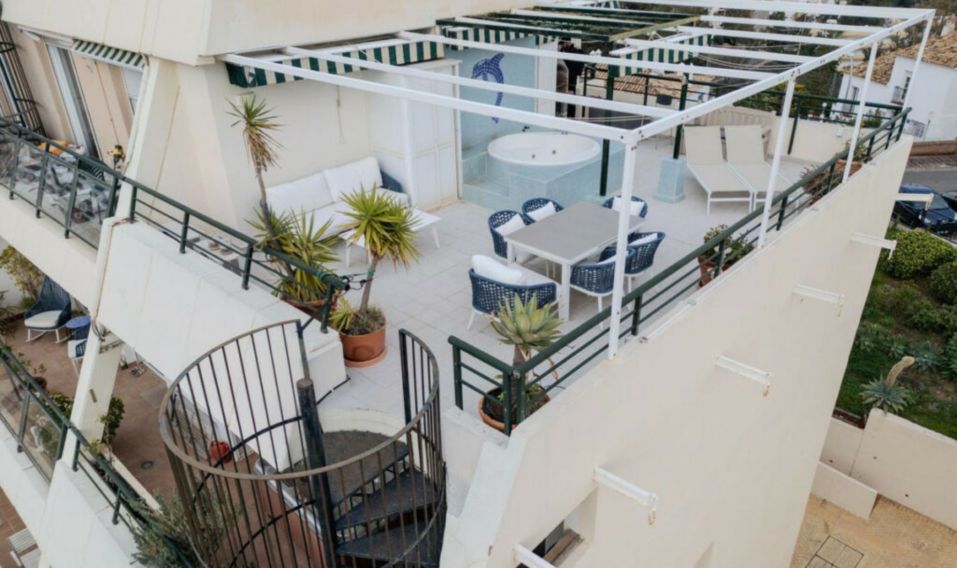 Resale - Apartment -
Torrequebrada
