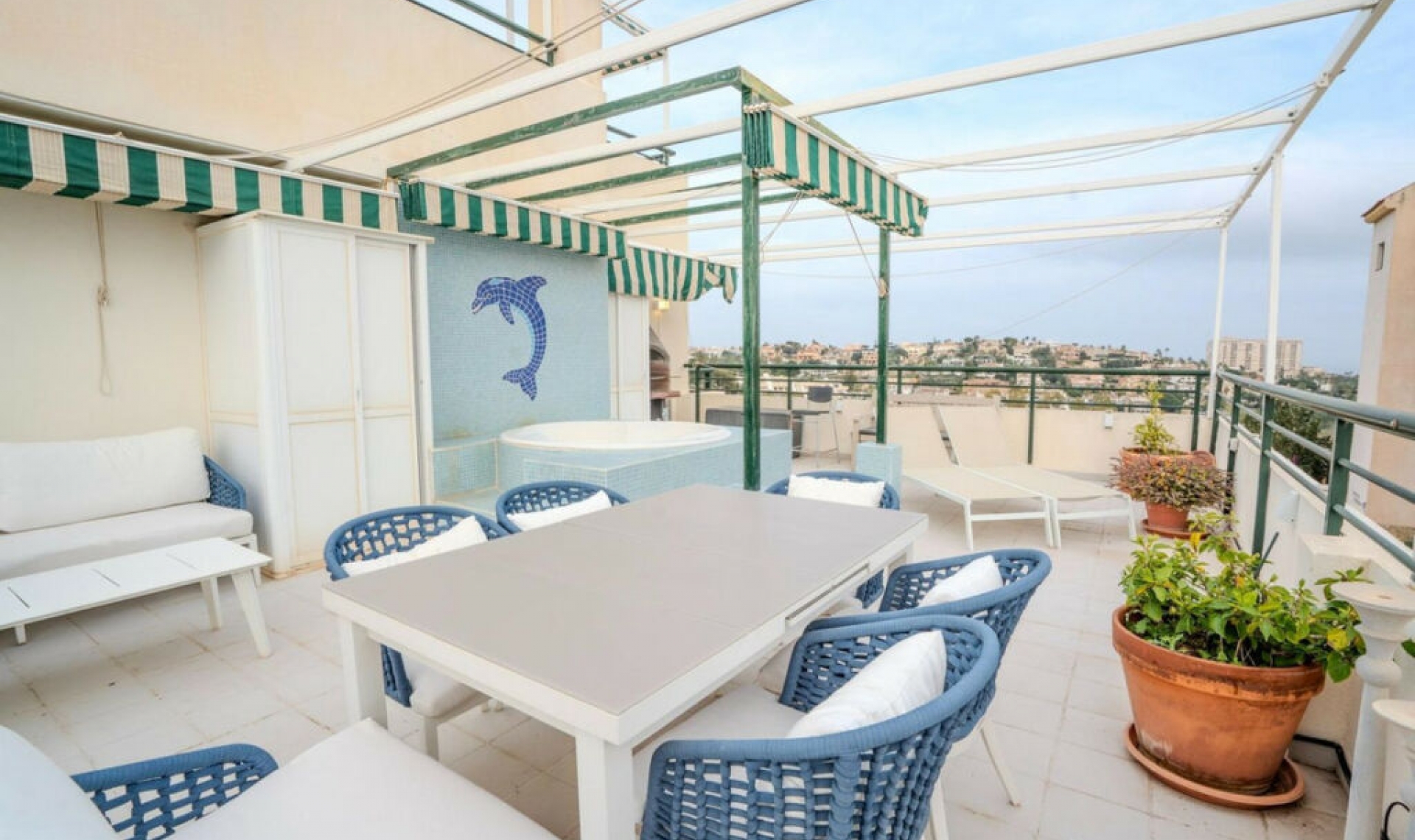 Resale - Apartment -
Torrequebrada