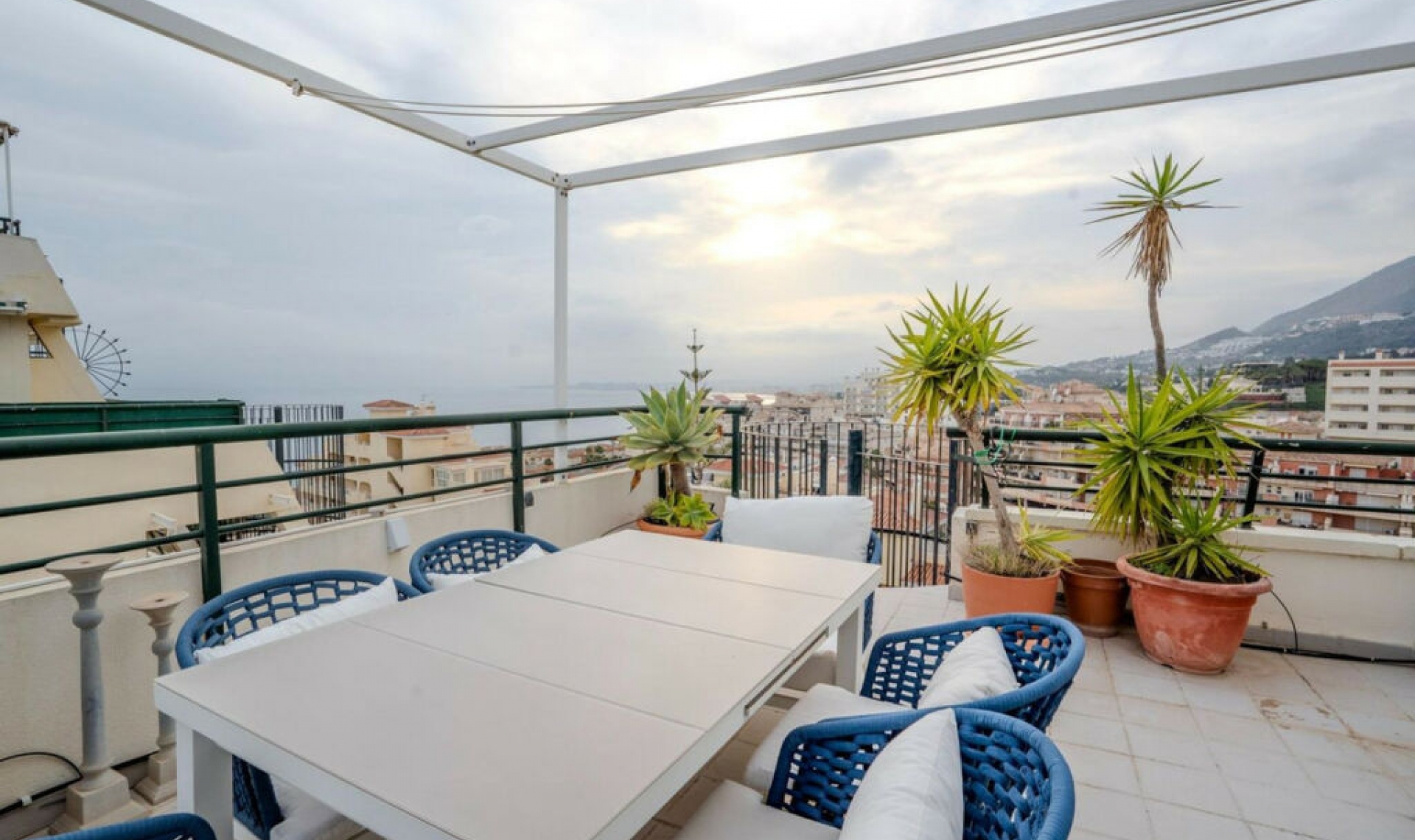 Resale - Apartment -
Torrequebrada