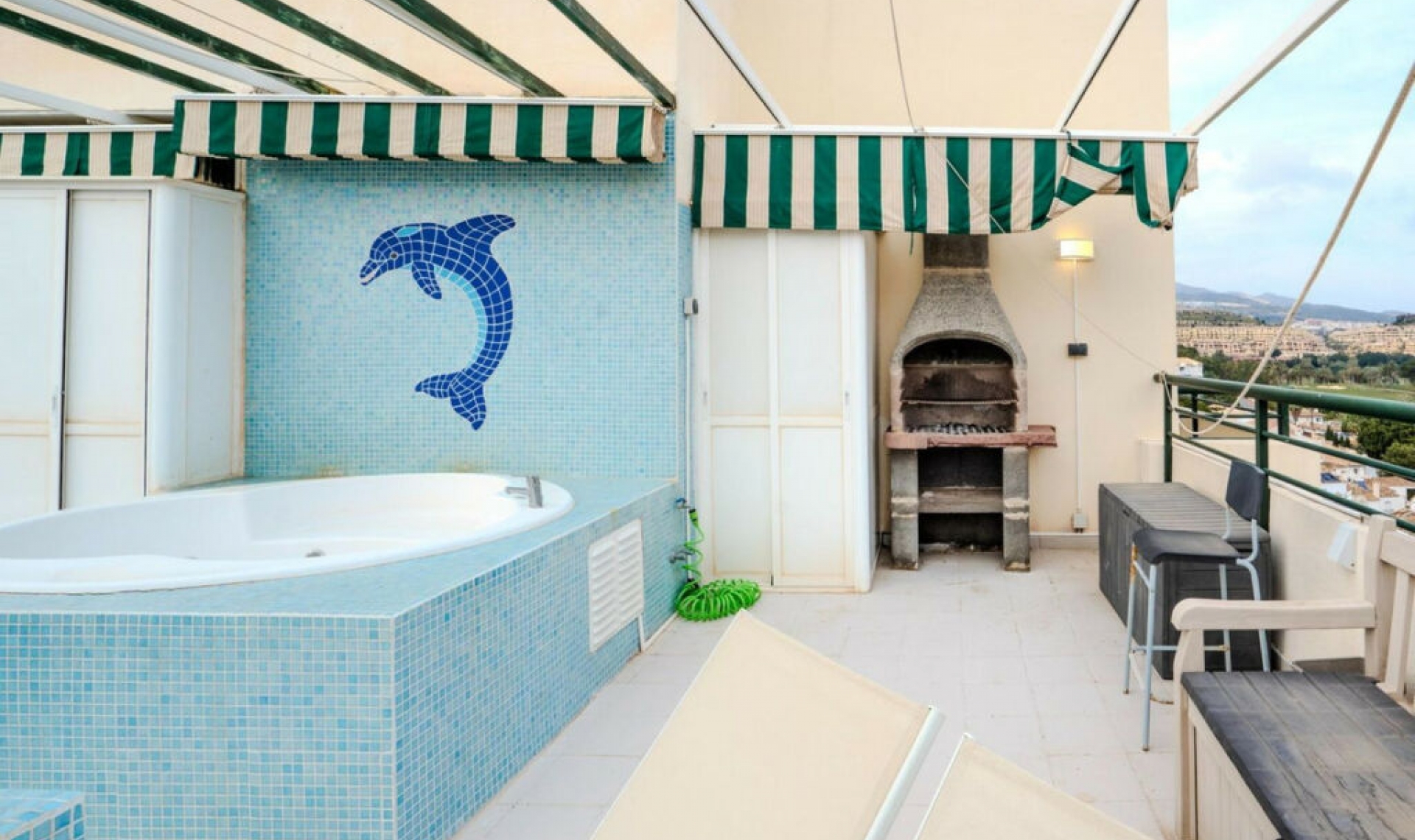 Resale - Apartment -
Torrequebrada