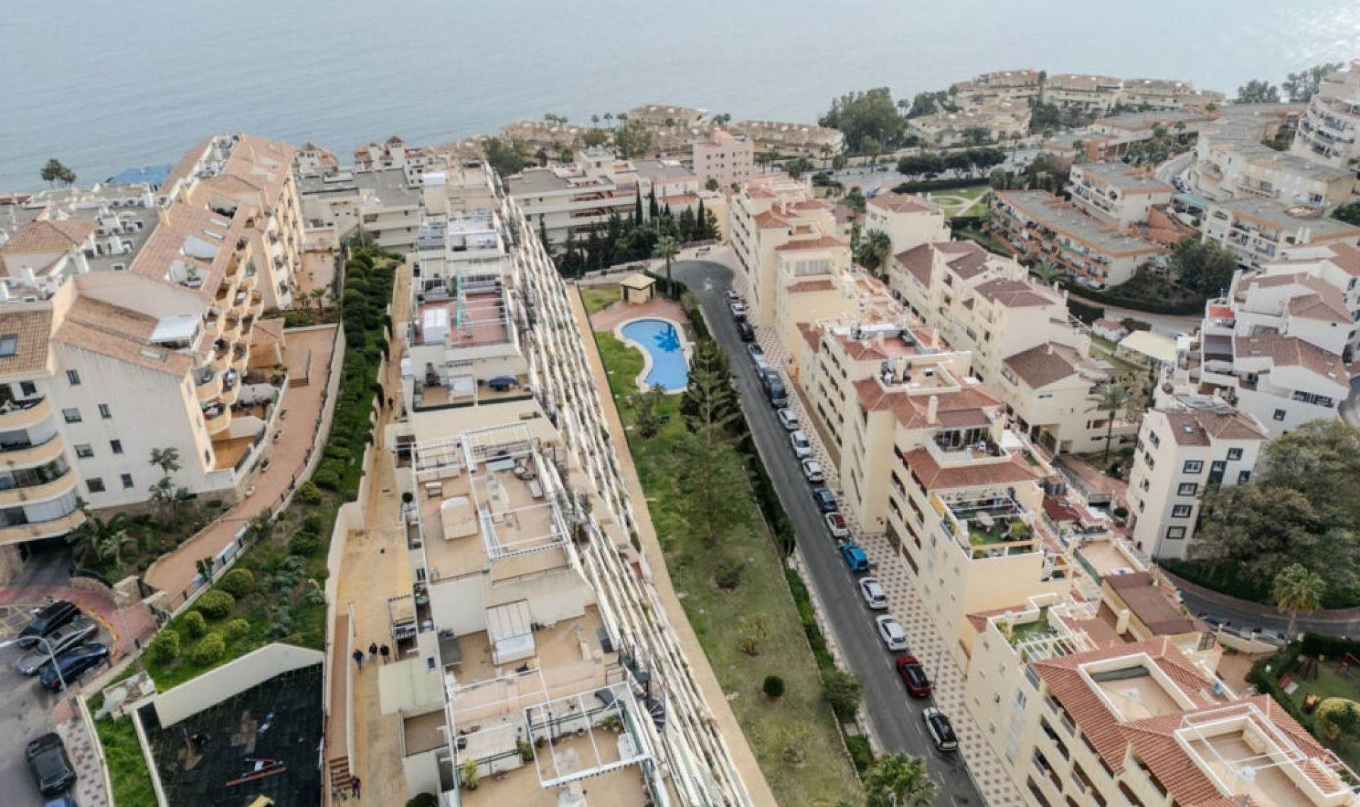 Resale - Apartment -
Torrequebrada