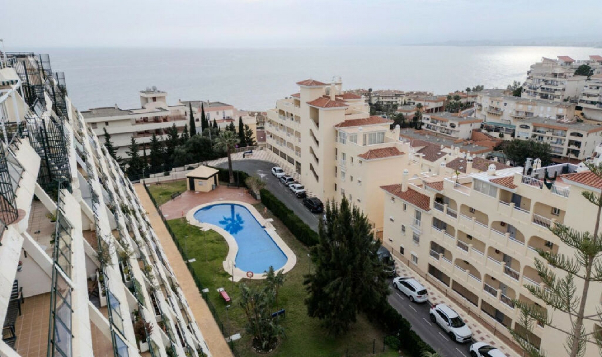 Resale - Apartment -
Torrequebrada
