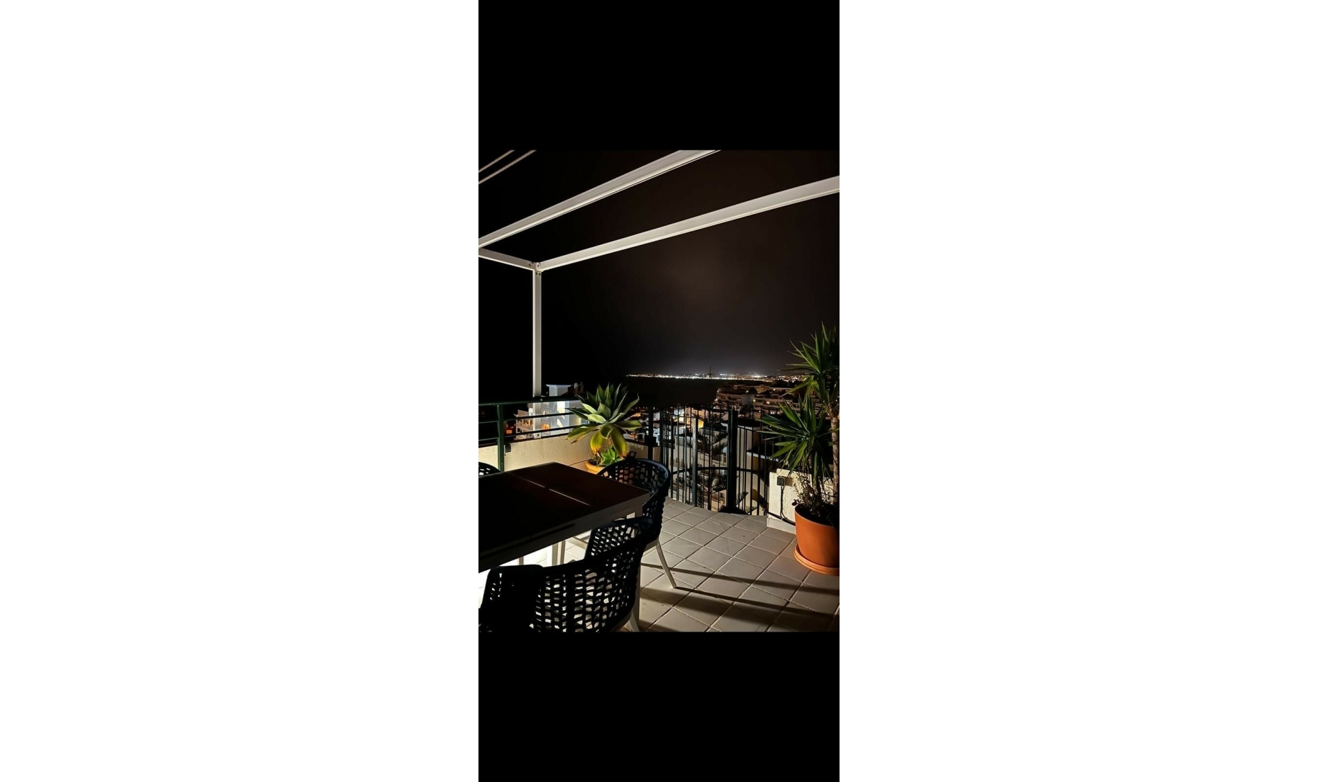 Resale - Apartment -
Torrequebrada