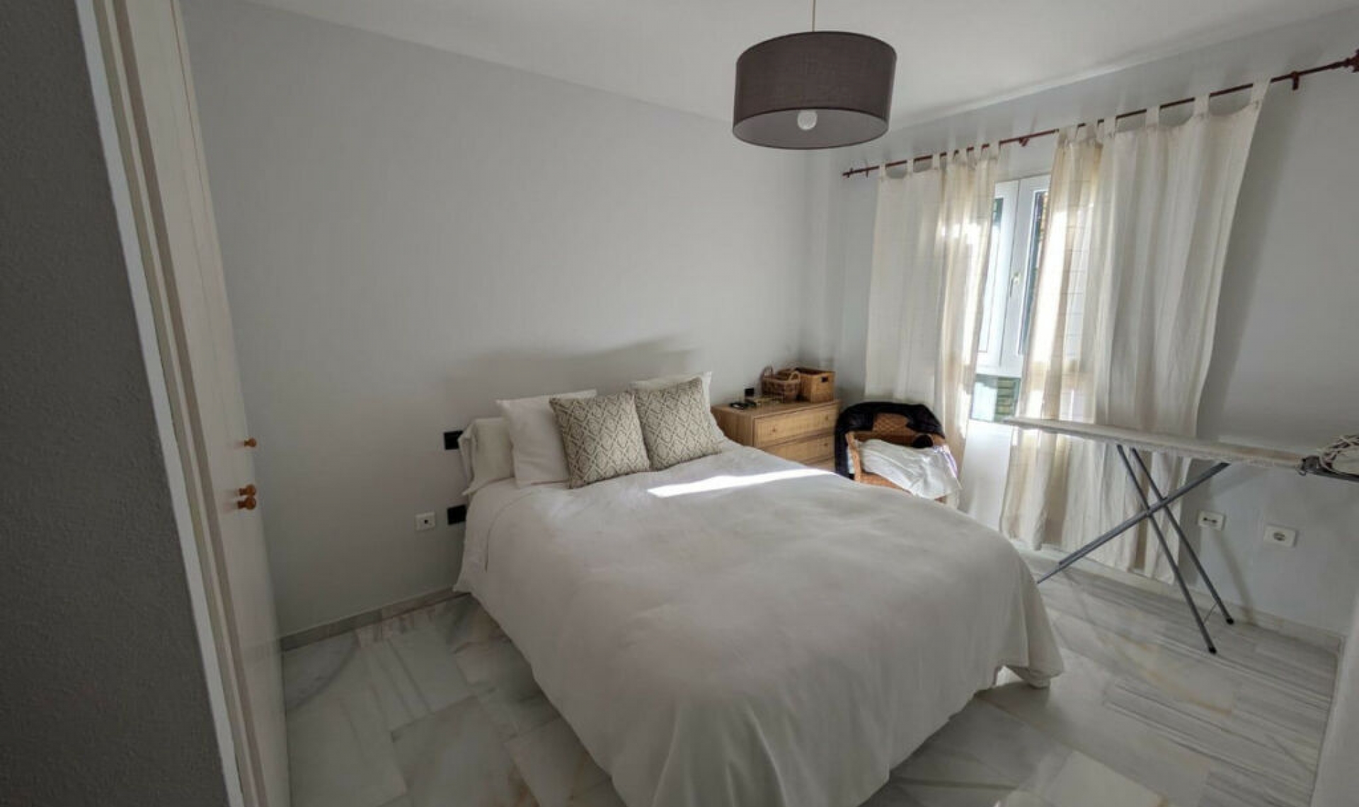 Resale - Apartment -
Torrequebrada