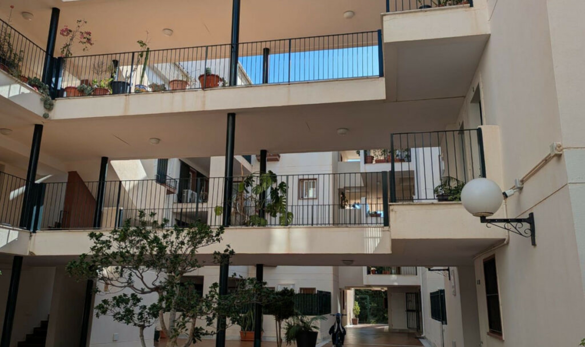 Resale - Apartment -
Torrequebrada