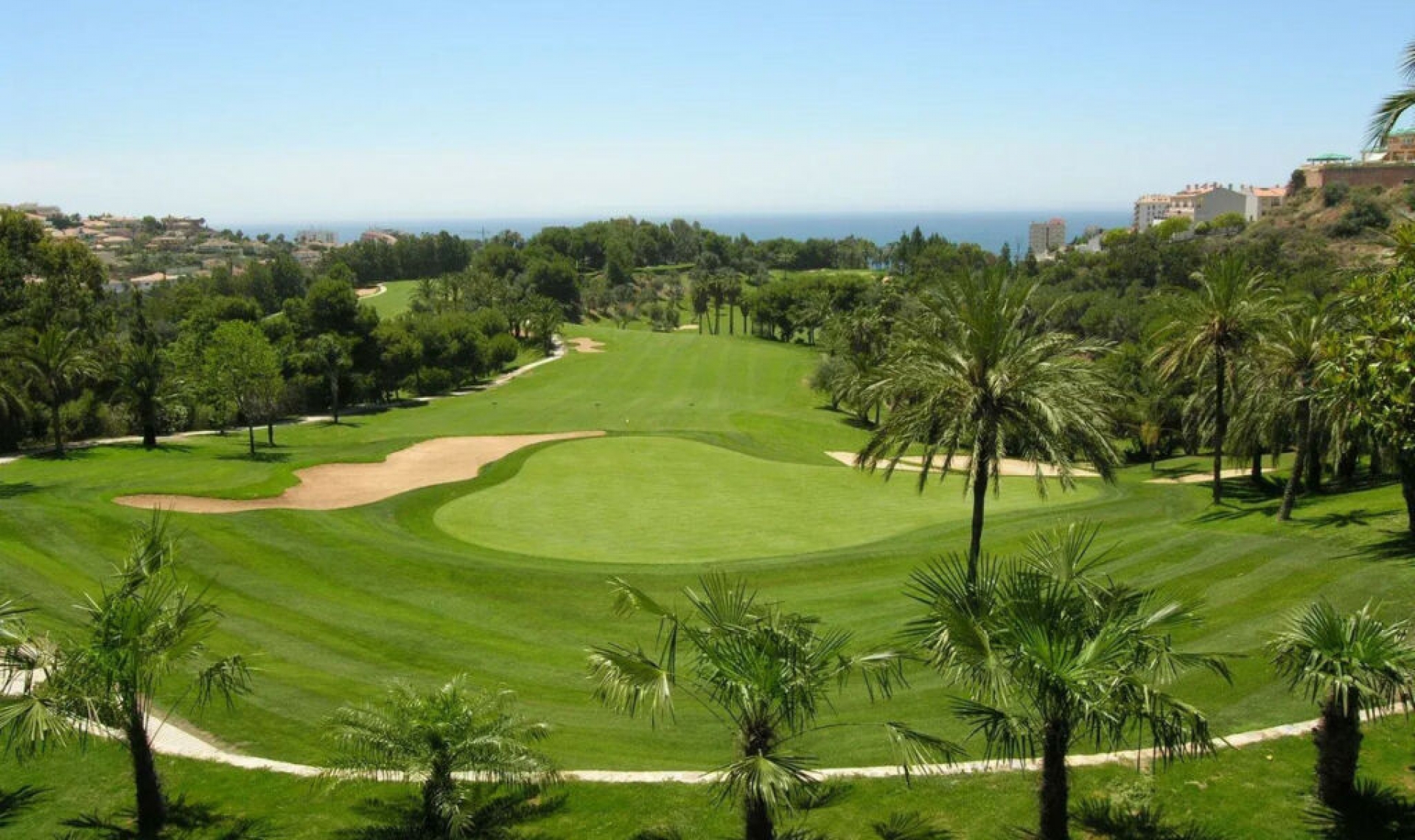 Resale - Apartment -
Torrequebrada