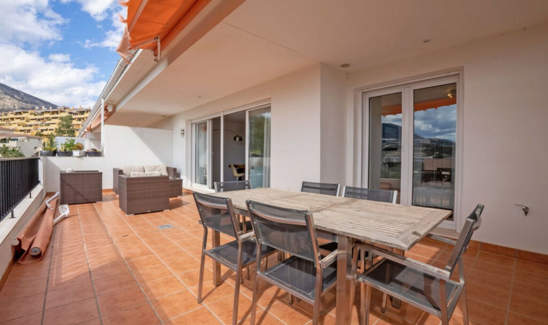 Resale - Apartment -
Torrequebrada