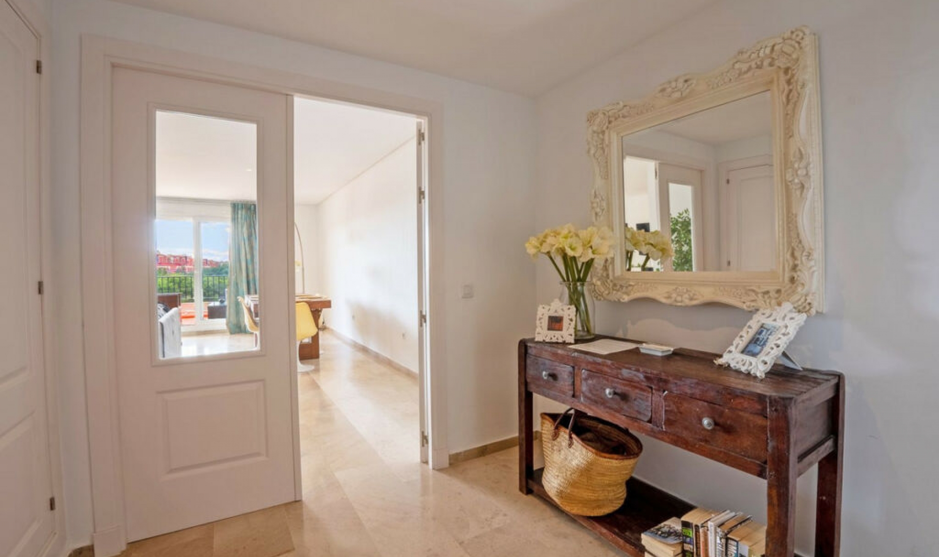 Resale - Apartment -
Torrequebrada