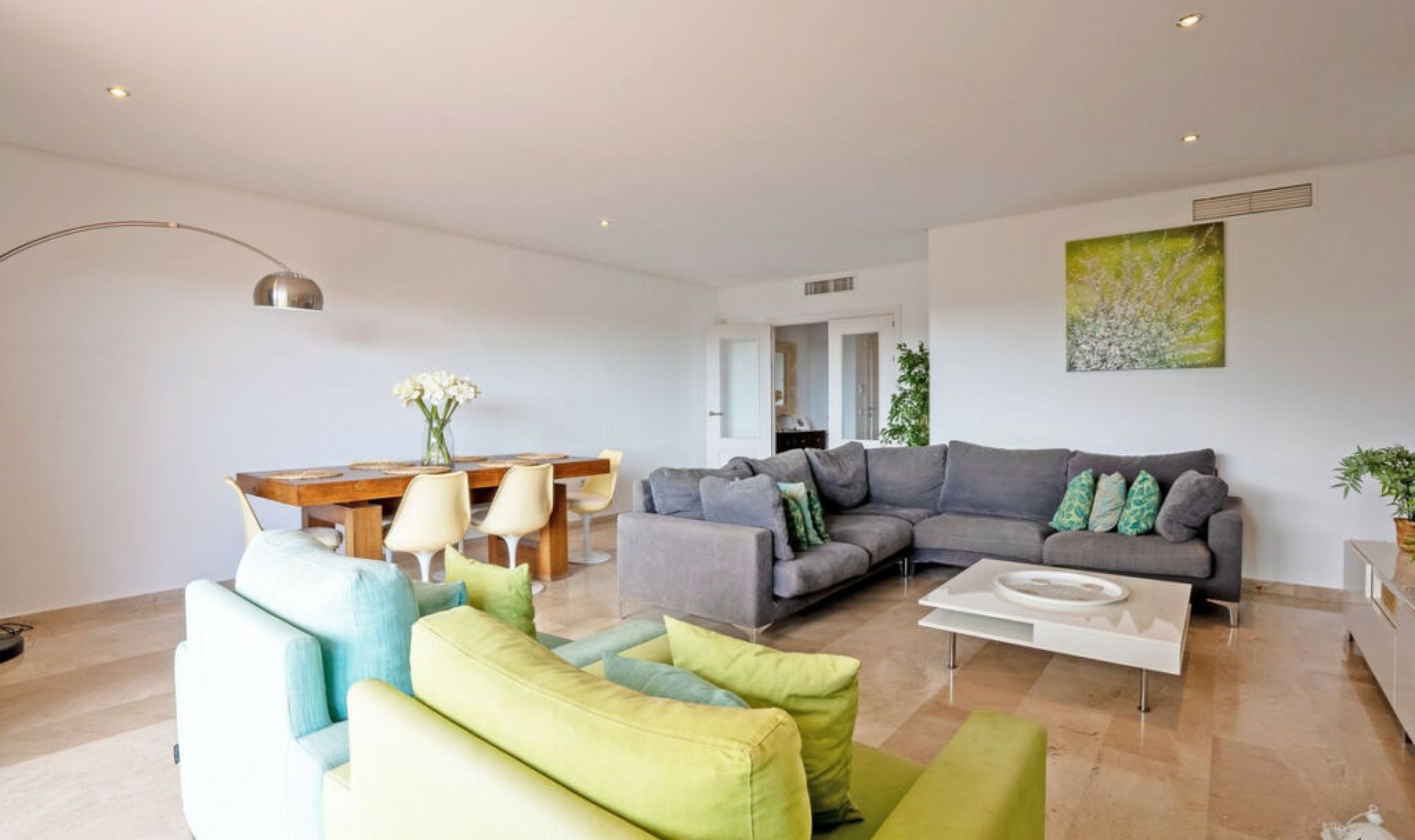 Resale - Apartment -
Torrequebrada