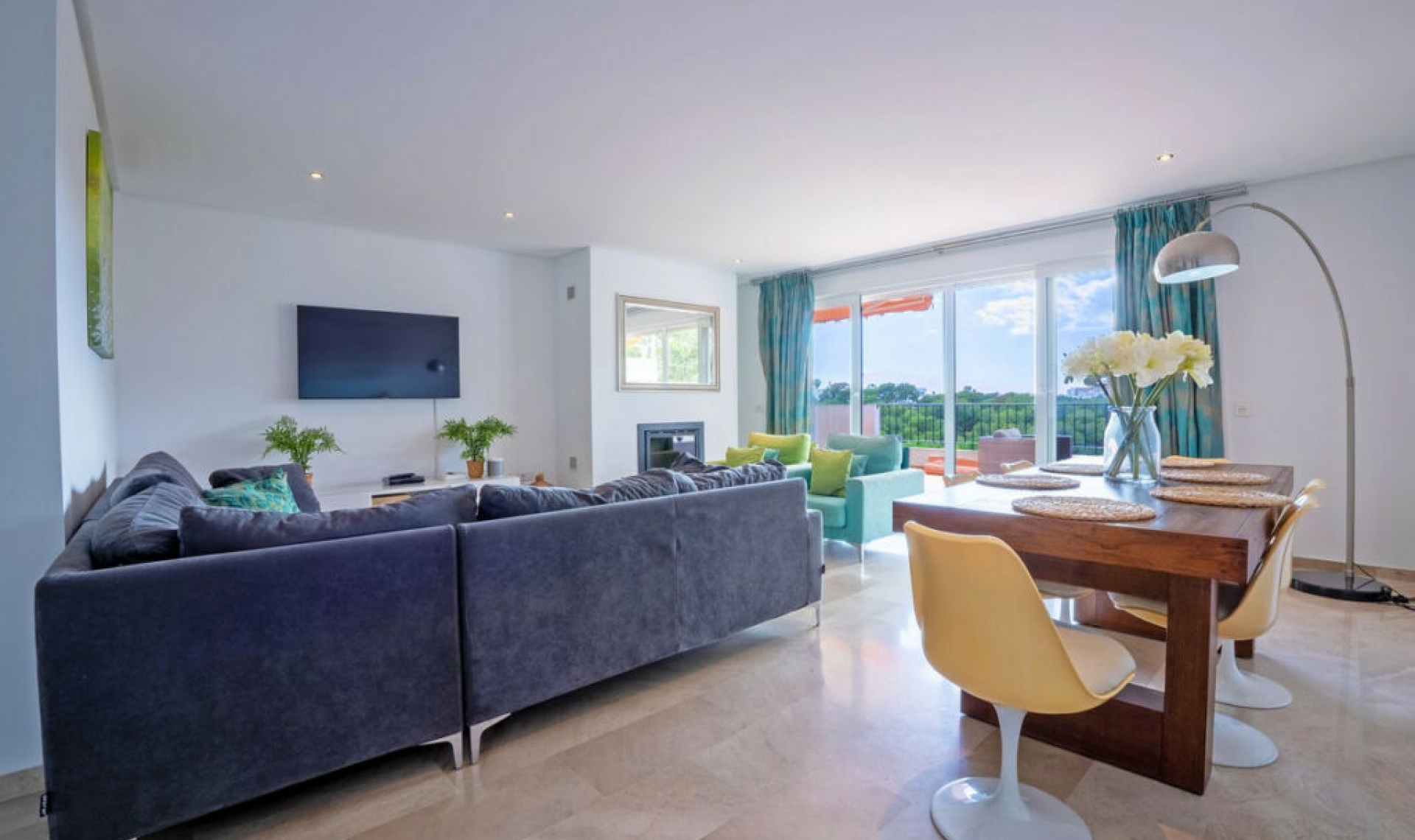 Resale - Apartment -
Torrequebrada