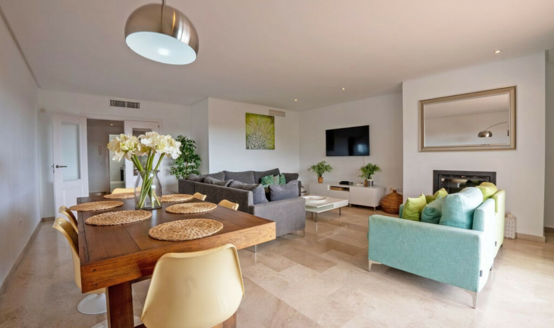Resale - Apartment -
Torrequebrada