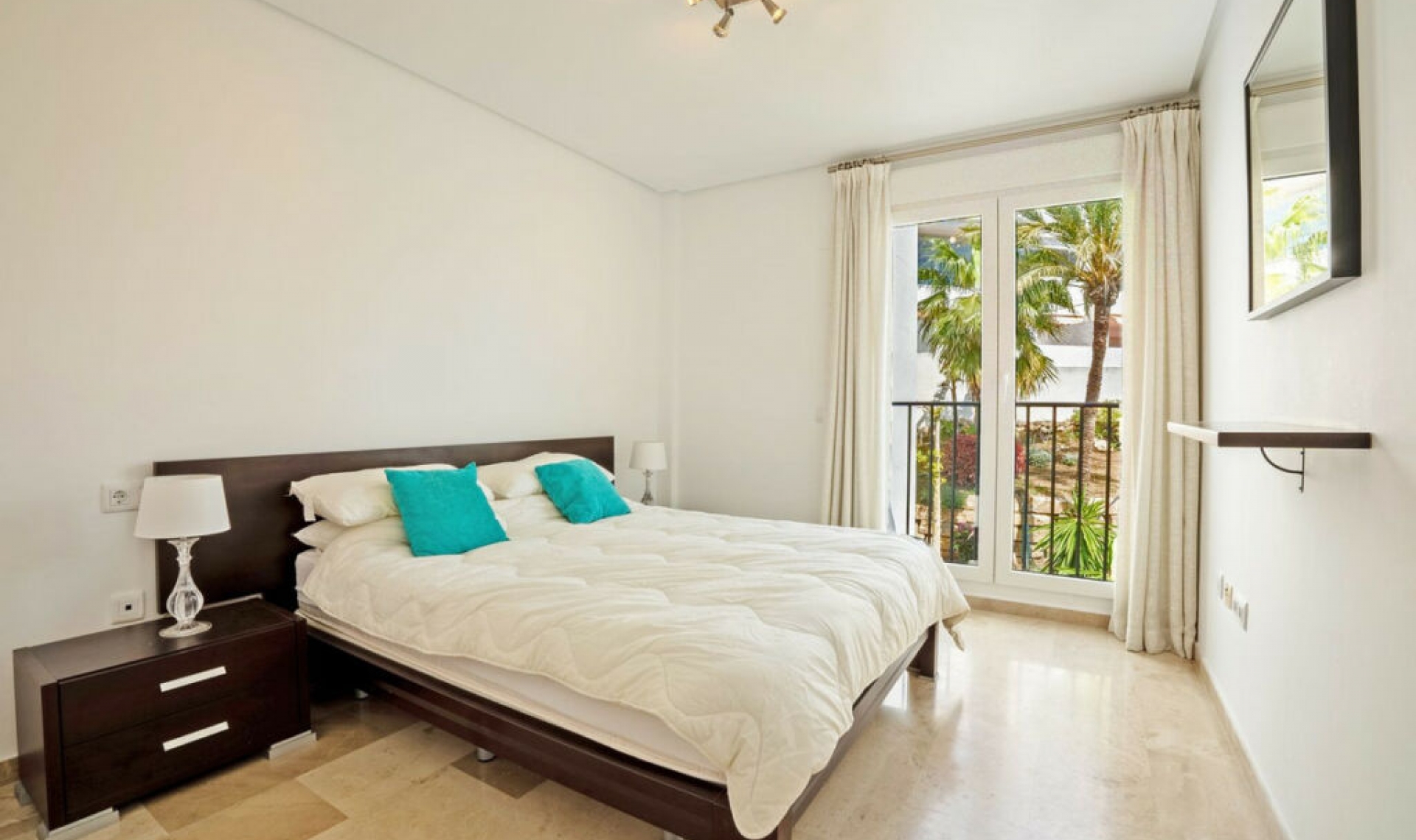 Resale - Apartment -
Torrequebrada