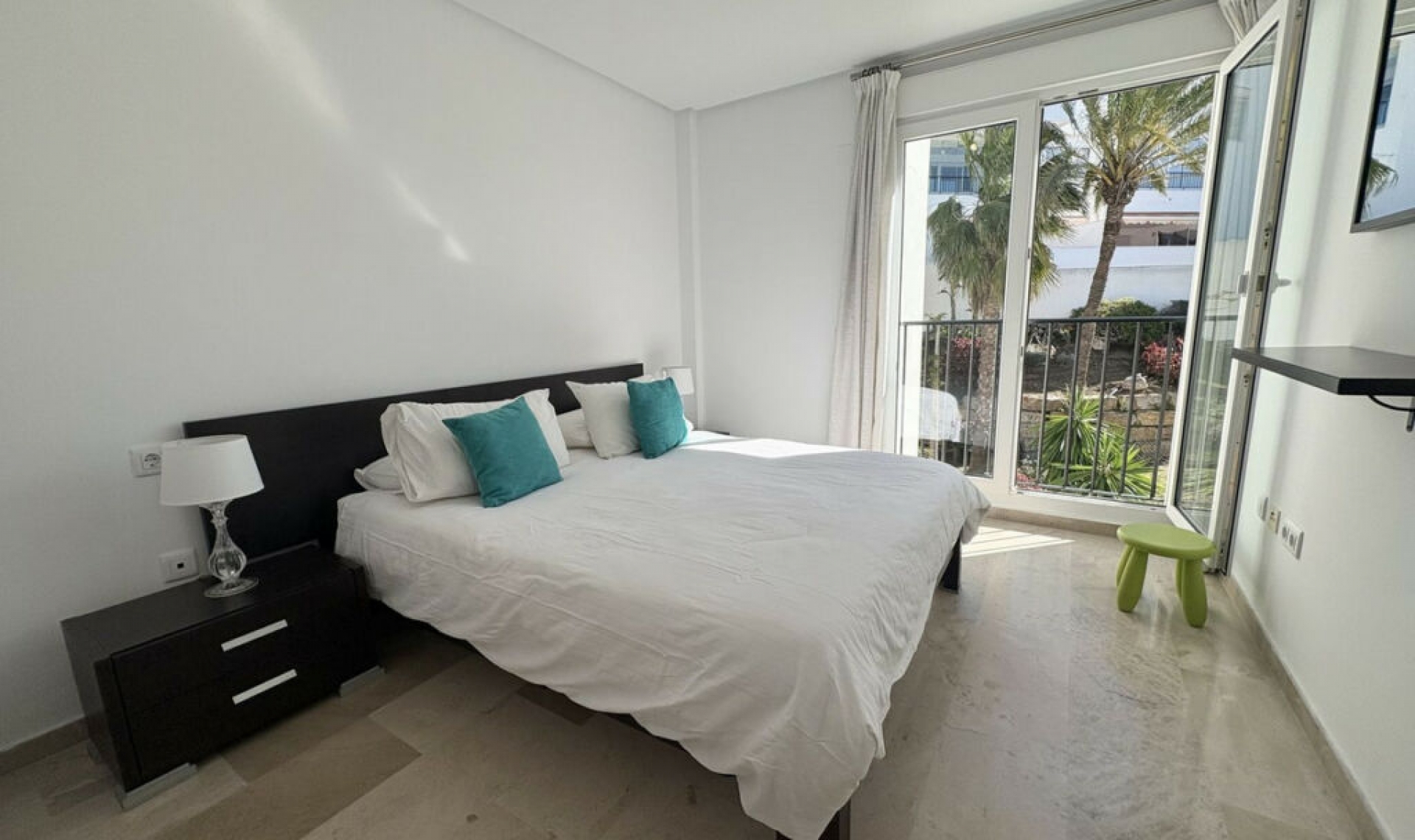 Resale - Apartment -
Torrequebrada