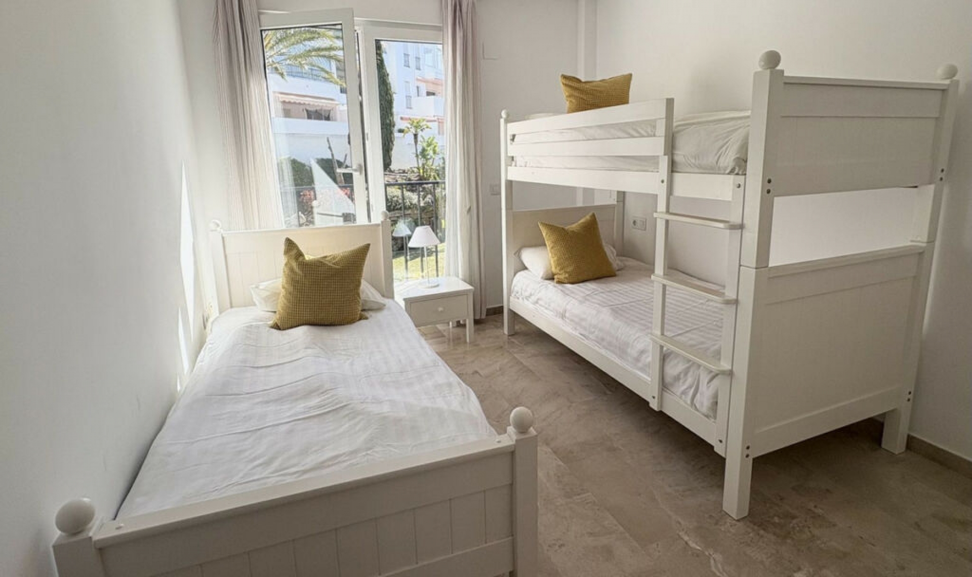 Resale - Apartment -
Torrequebrada