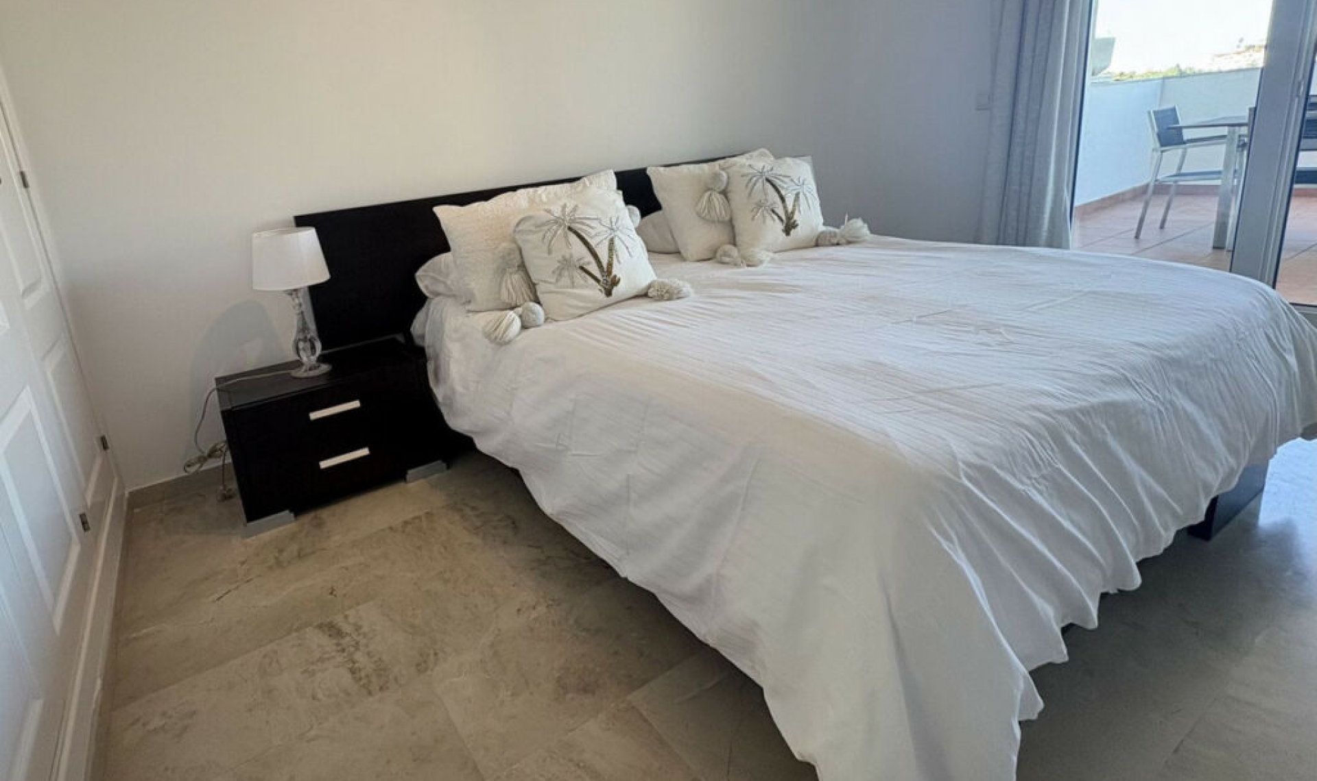 Resale - Apartment -
Torrequebrada