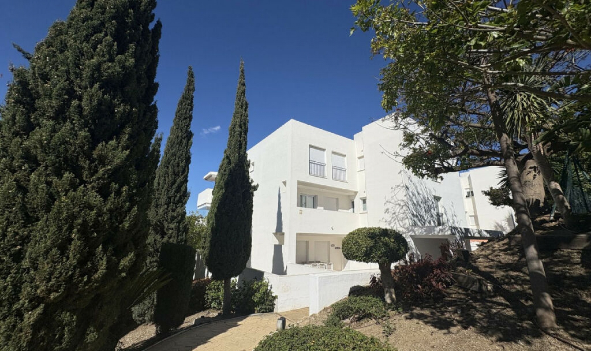 Resale - Apartment -
Torrequebrada