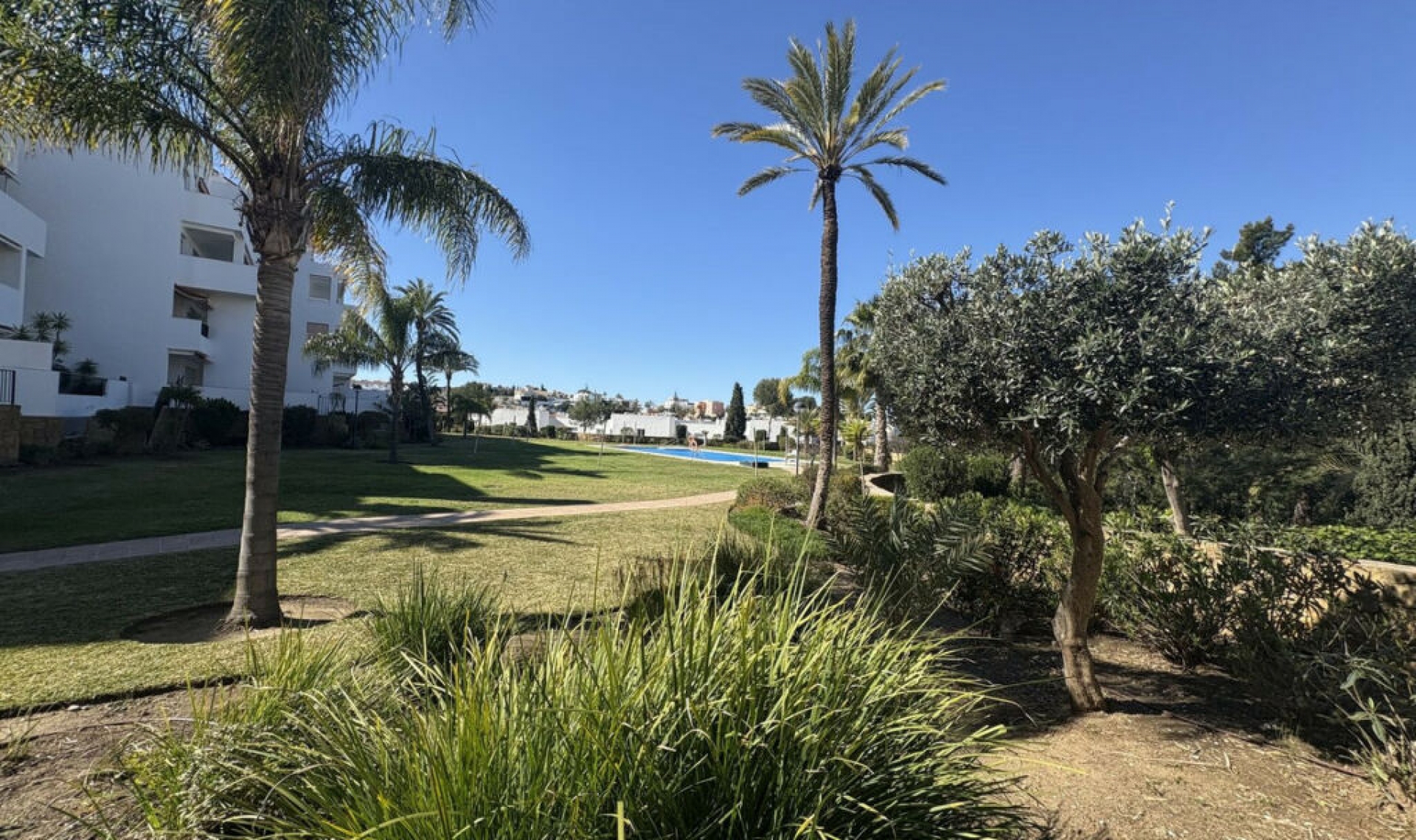 Resale - Apartment -
Torrequebrada