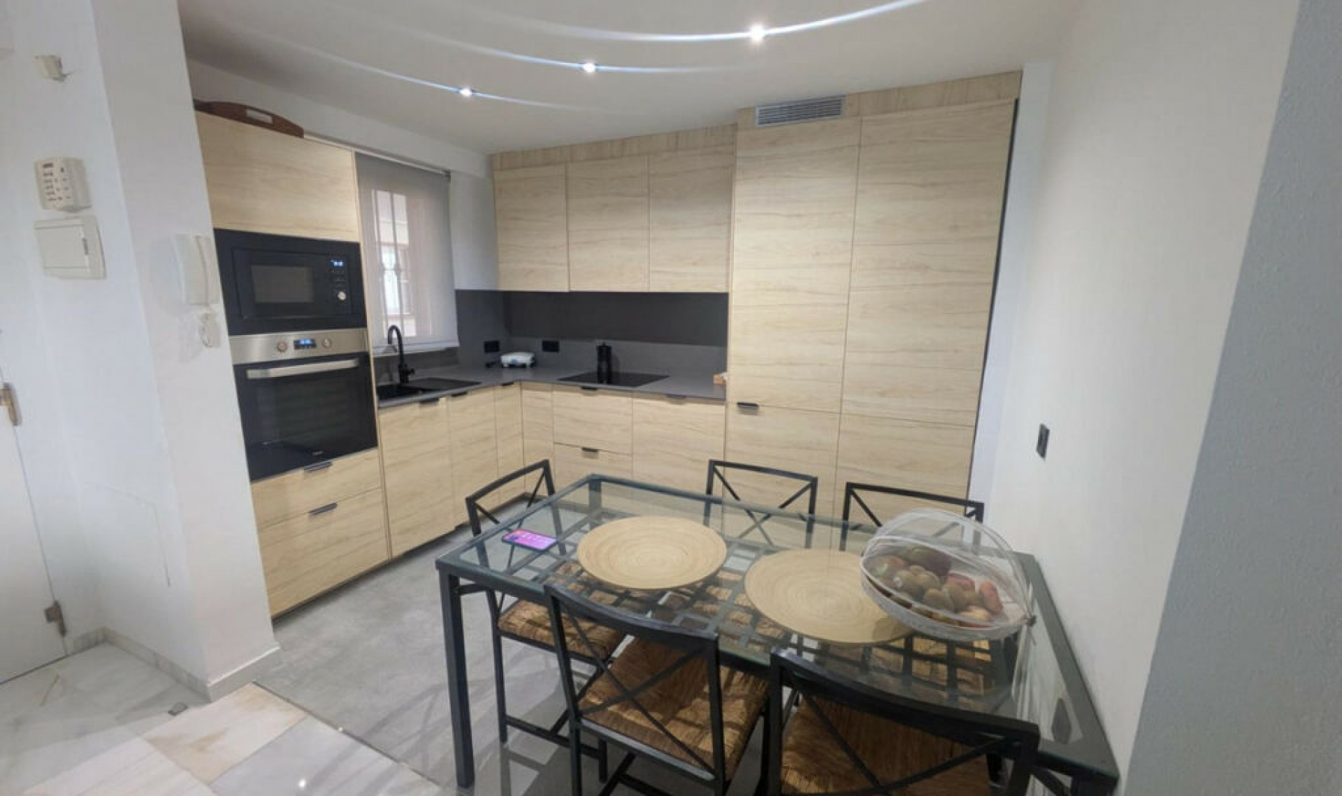 Resale - Apartment -
Torrequebrada