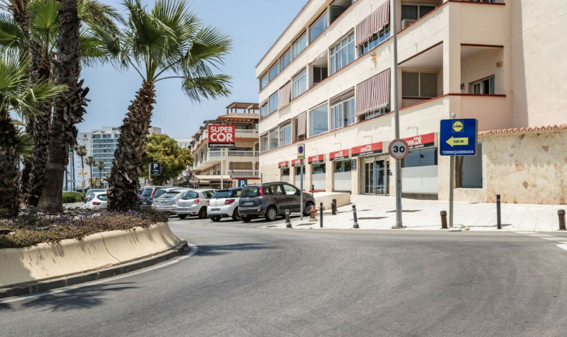 Resale - Apartment -
Torrequebrada