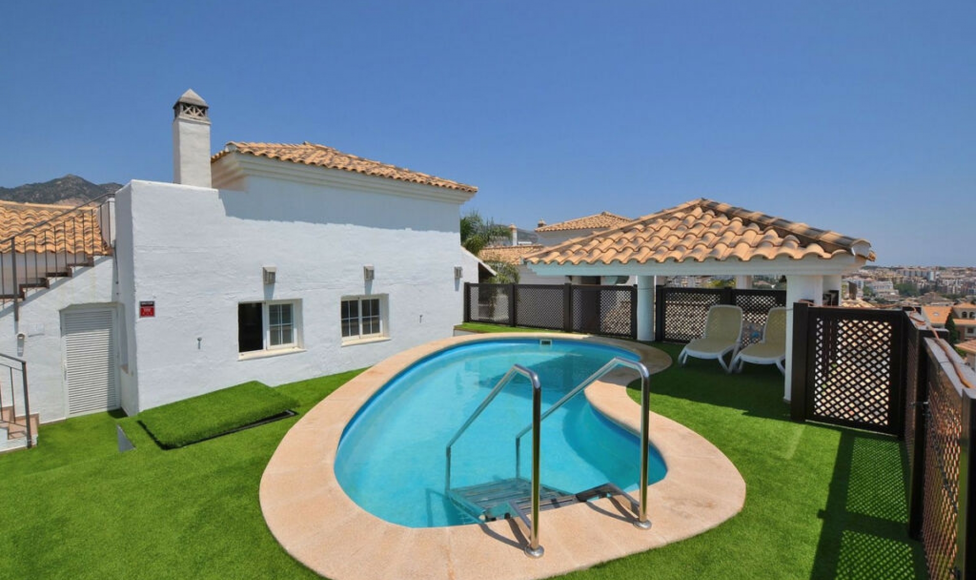 Resale - Apartment -
Torrequebrada