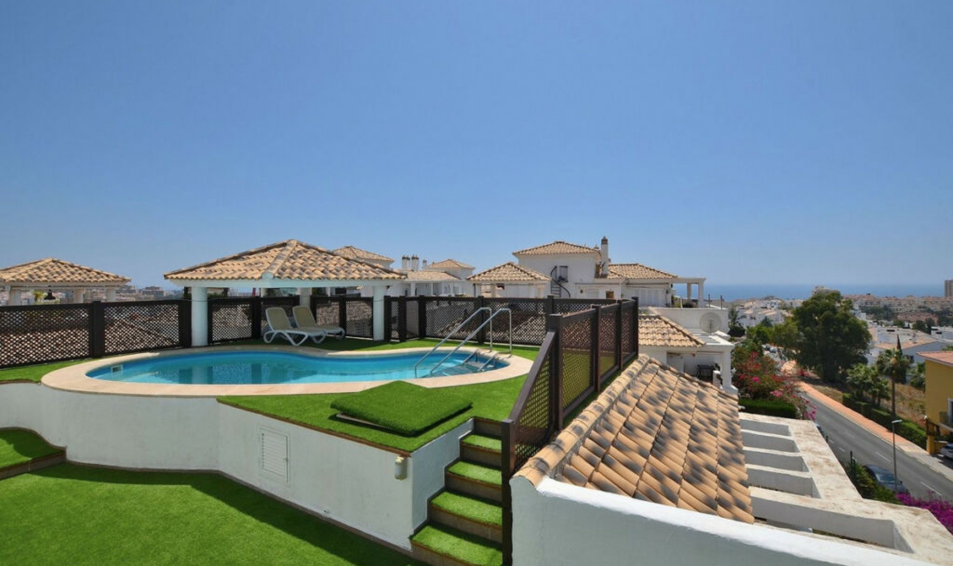 Resale - Apartment -
Torrequebrada