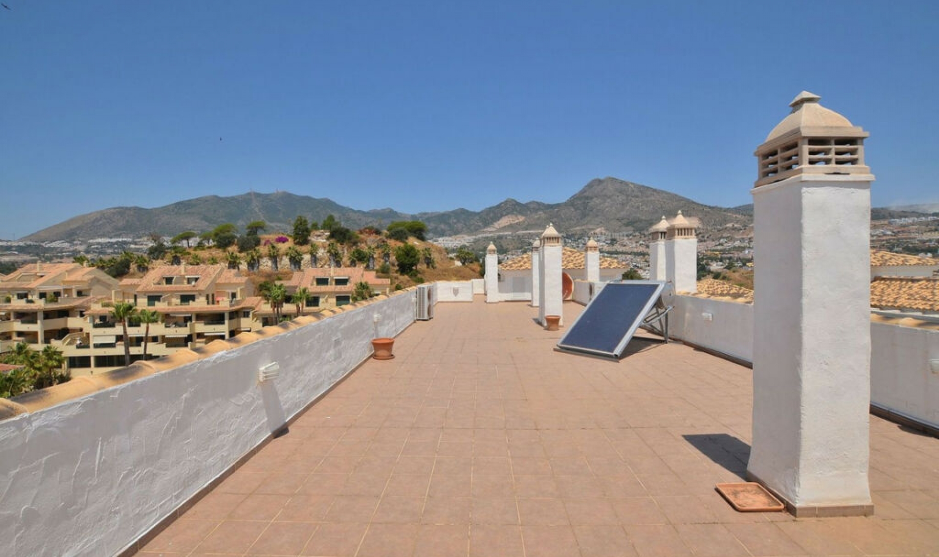 Resale - Apartment -
Torrequebrada