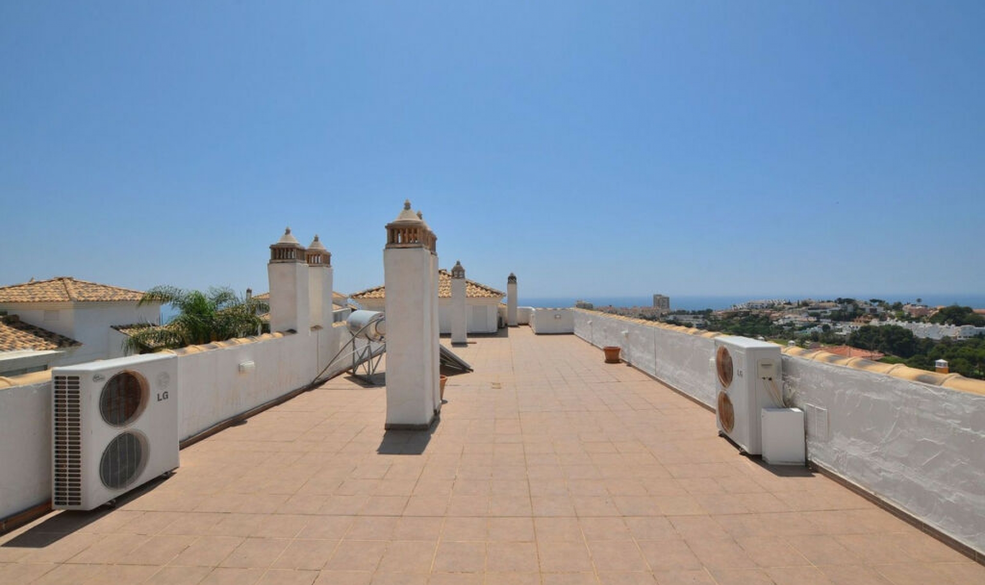 Resale - Apartment -
Torrequebrada