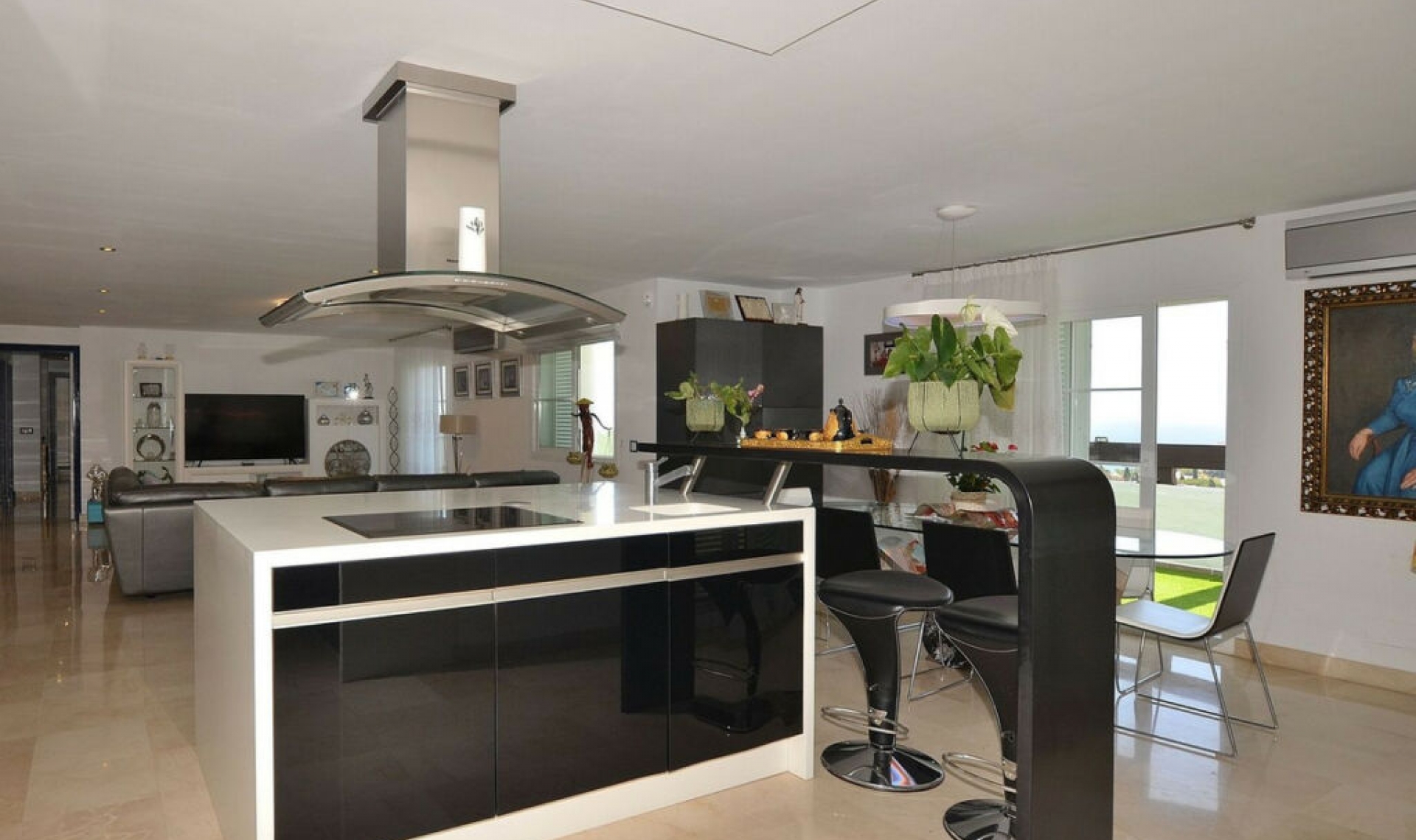 Resale - Apartment -
Torrequebrada